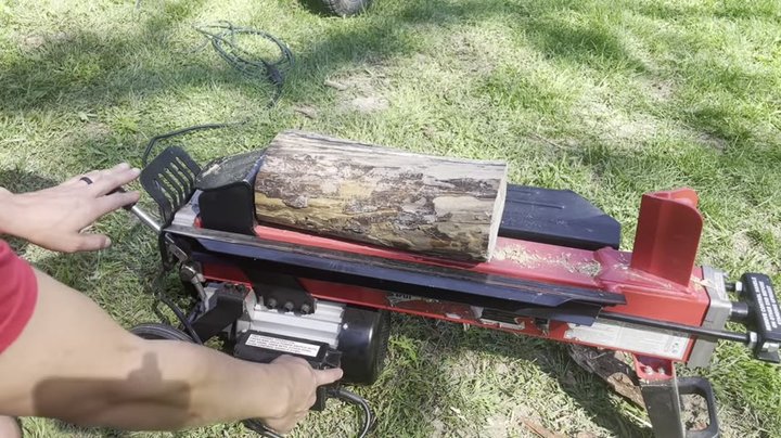 Harbor Freight 5-Ton Electric Log Splitter